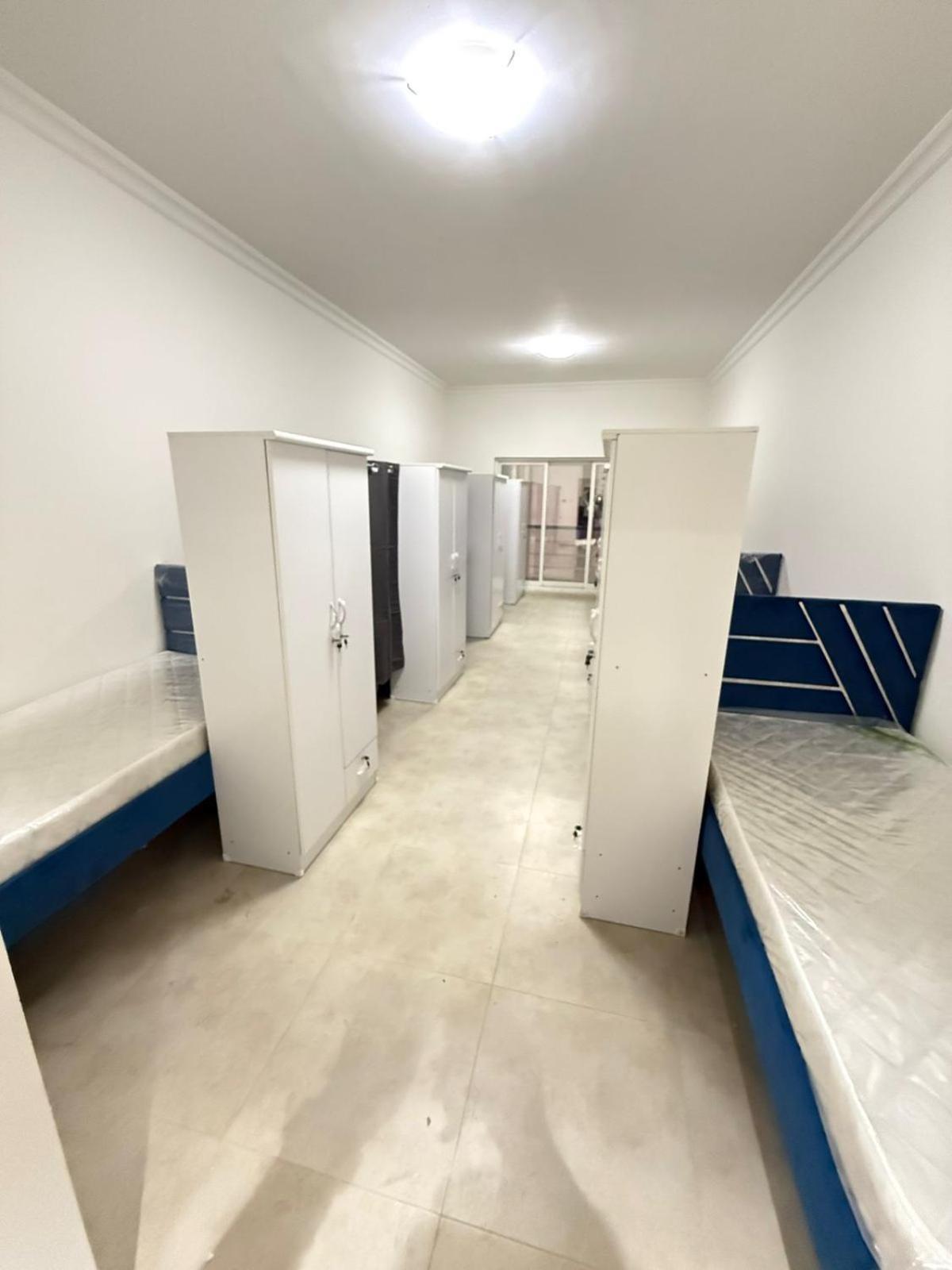 Backpackers Heaven ! 18 Beds In A 2 Bedroom Apartment In Front Of Union Metro Station Diera Dubai Exterior photo