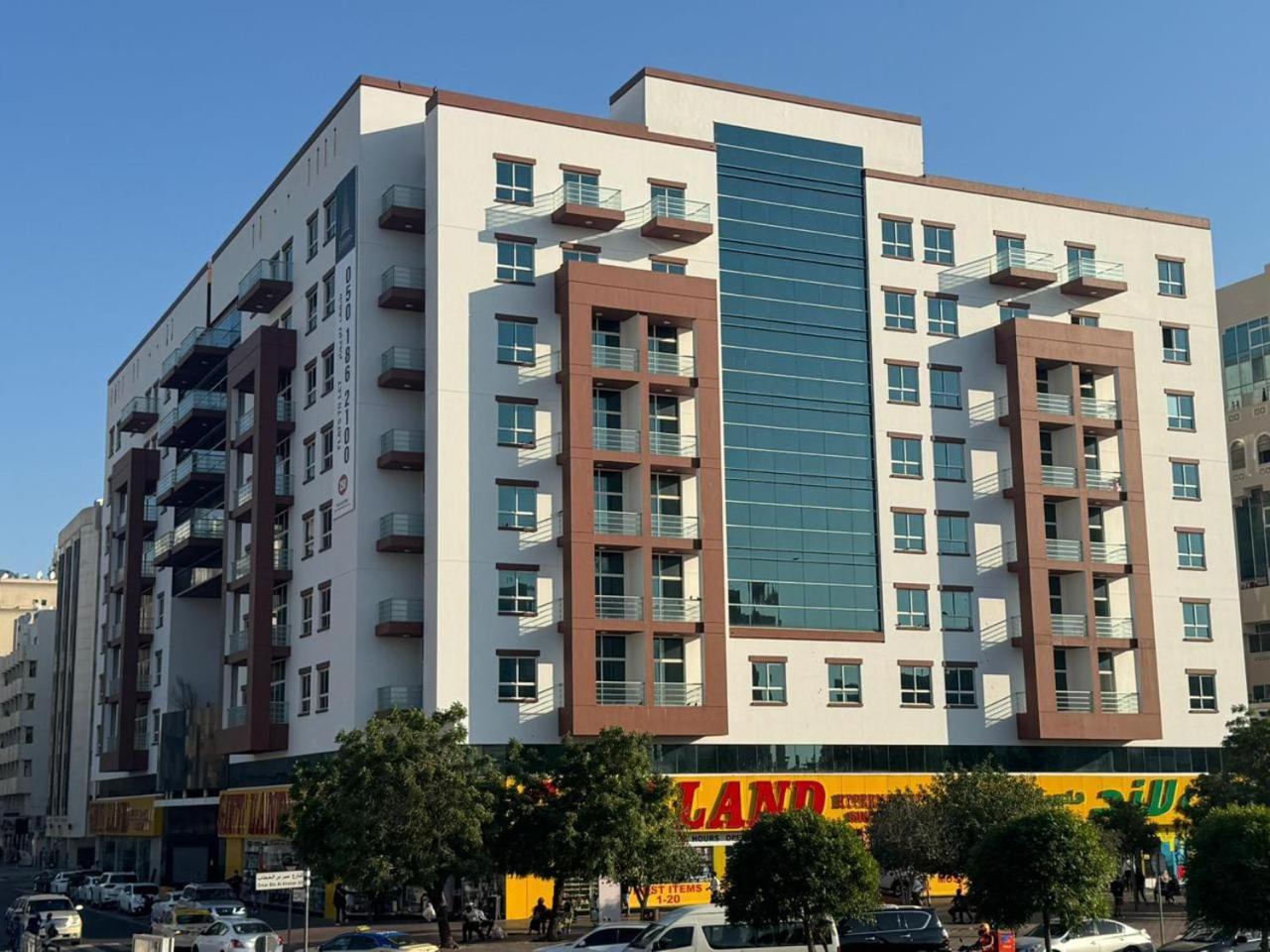Backpackers Heaven ! 18 Beds In A 2 Bedroom Apartment In Front Of Union Metro Station Diera Dubai Exterior photo